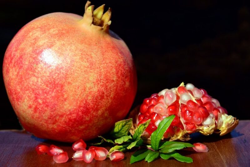Christmas traditions in Greece: the pomegranate