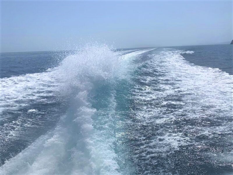 Cruise in Greece boat rental cyclades ionian islands santorin milos zante corfu cephalonia