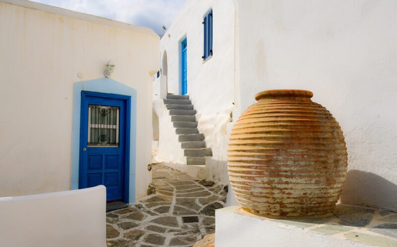 Buy a house in the Cyclades with Errikos Kohls Immobilien Consulting real estate agency