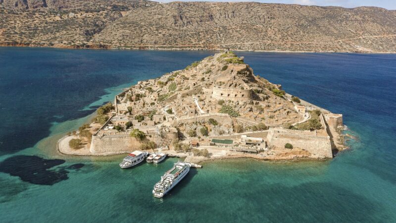 Visit the island of Spinalonga in Crete, the island of lepers, the island of the forgotten by Victoria Hislop