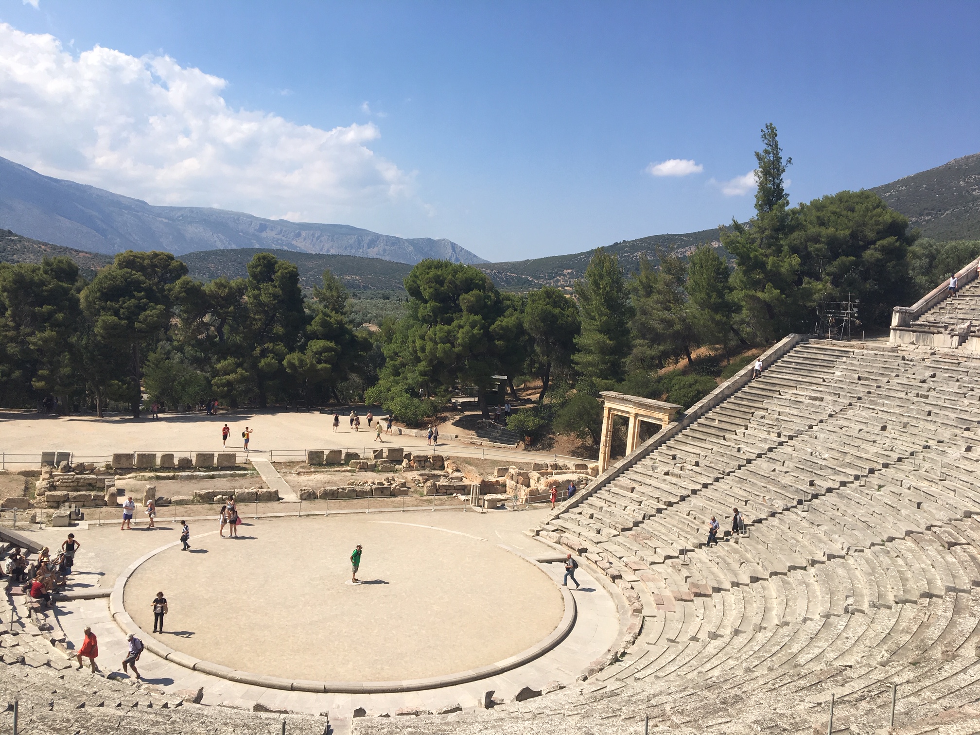 autotour in Greece epidaure athens Delphi Olympia Meteora